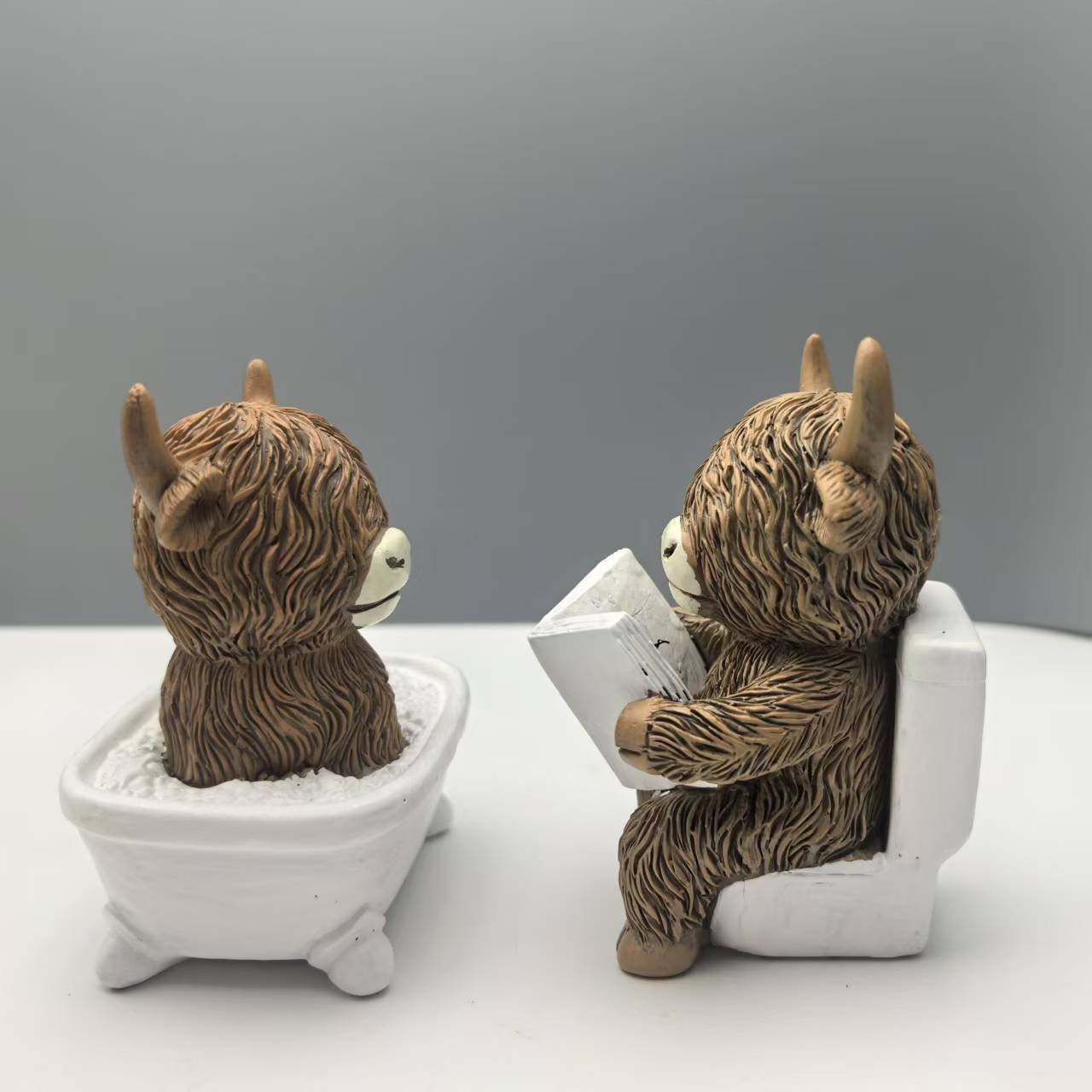 Urocze figurki szkockiej krówk – Home Of The Year Bathroom recenzja i cena
