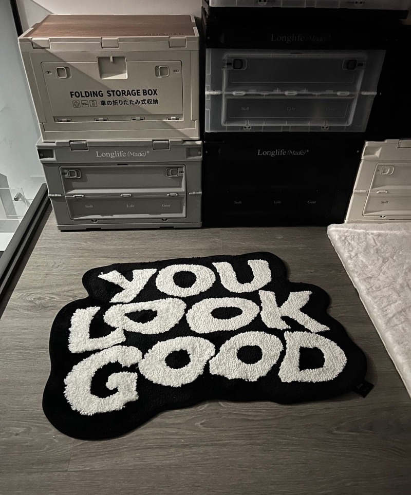 Tuftowany dywanik You Look Goo – Home Goods Bathroom Rugs recenzja i cena