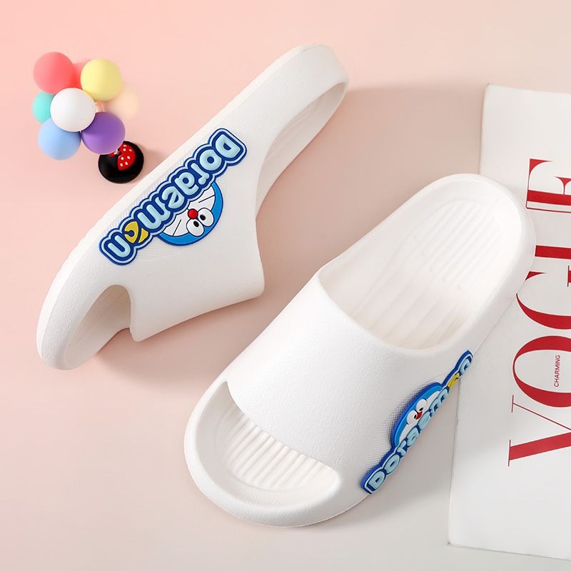 Letnie kapcie Doraemon Jingle  – Home Edit Bathroom recenzja i cena